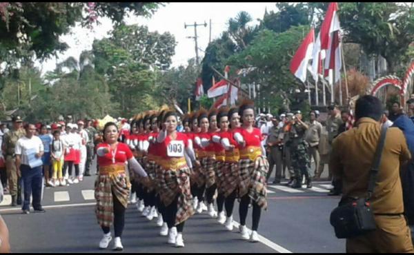 Lomba gerak jalan Kreasi 