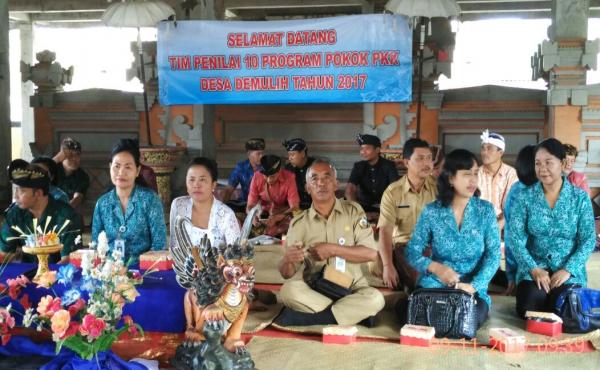Penilaian 10 Program  PKK oleh TP PKK  Kab. Bangli di Desa Demulih