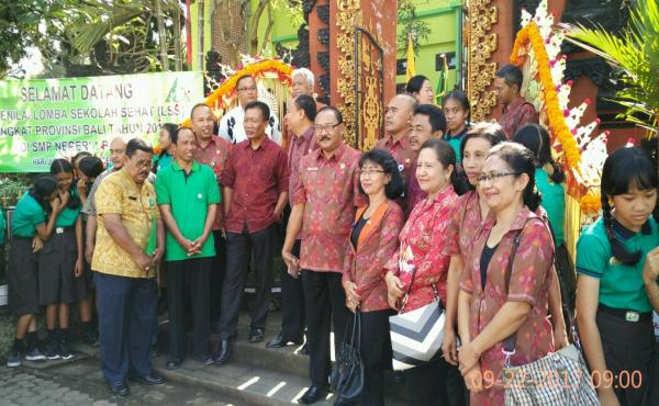 Suasana penerimaan Tim Penilai LSS Provinsi Bali di SMP N 1 Bangli Jumat 22 September 2017