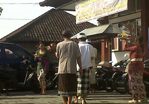 Persembahyangan Bersama  Saraswati