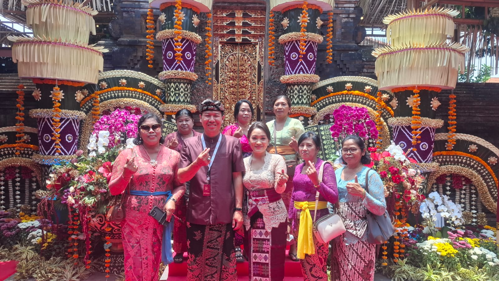 #camatsusutbersapa, bersinergiuntukmenyapa # menghadiri pernikahaan di rumah bapak bupati bangli